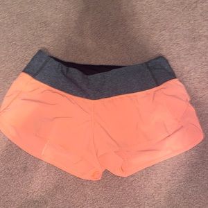 Lululemon shorts EUC CORAL COLOR.